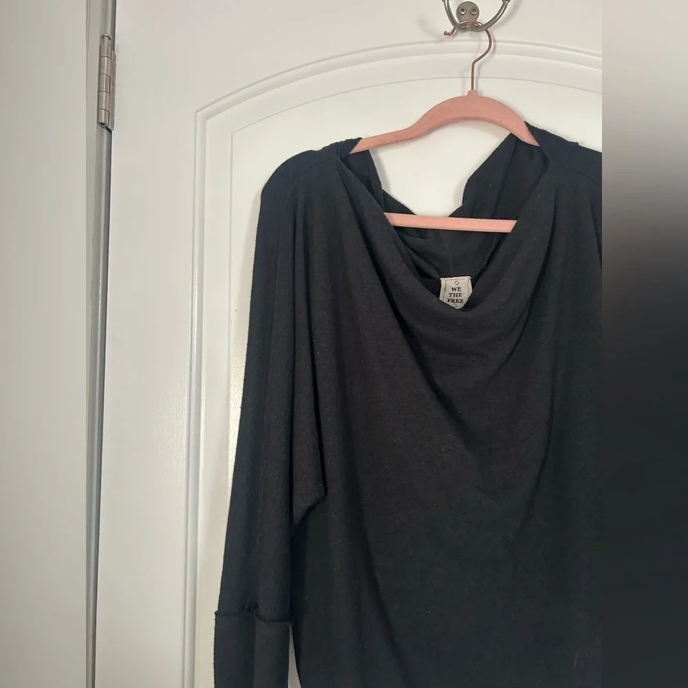 Free People We The Free Relaxed Fit Cowl Neck Long sleeve size large